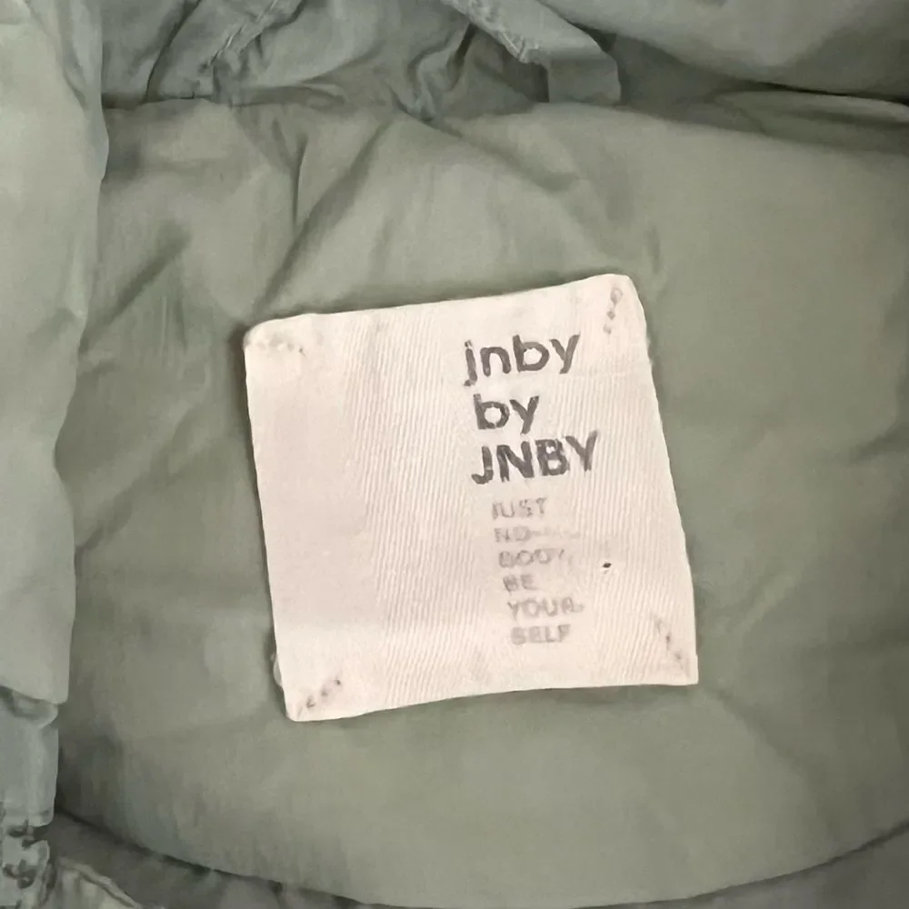 Jnby hooded down puffer Kids size 8